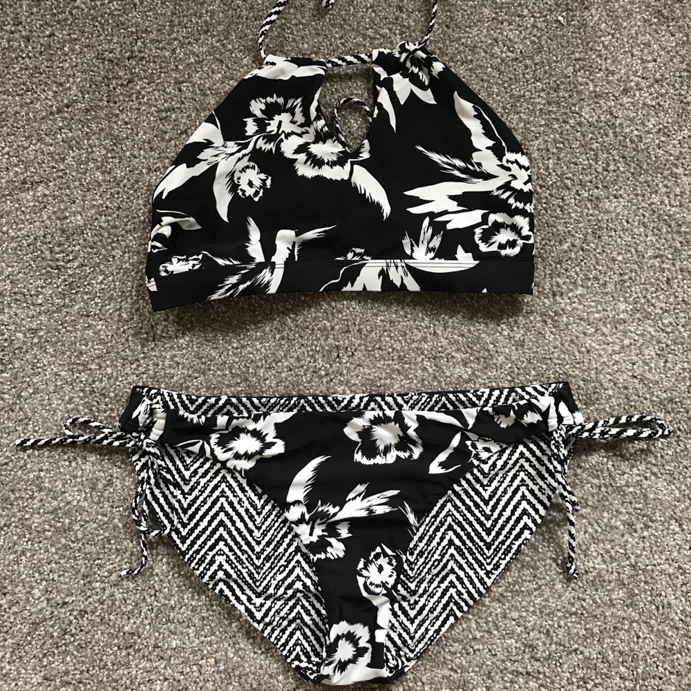 Athleta Black & White Bikini